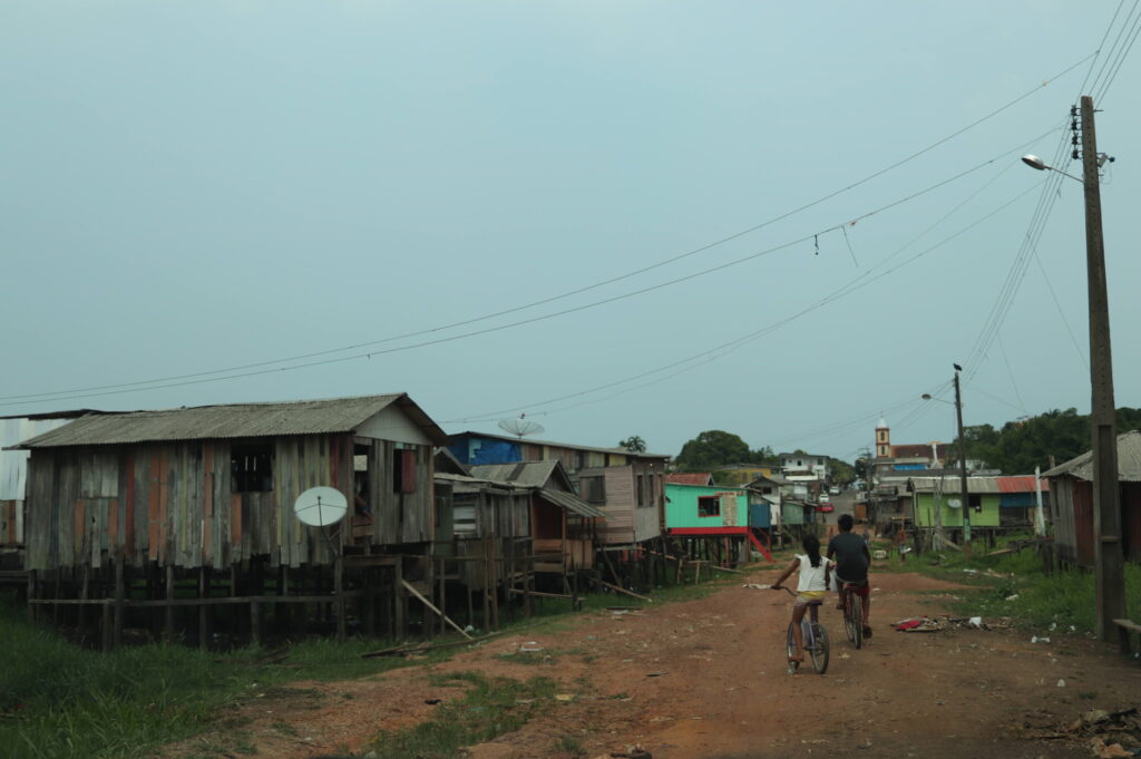 Vamos conhecer o Prosamim? Programa Social e Ambiental dos Igarapés de Manaus