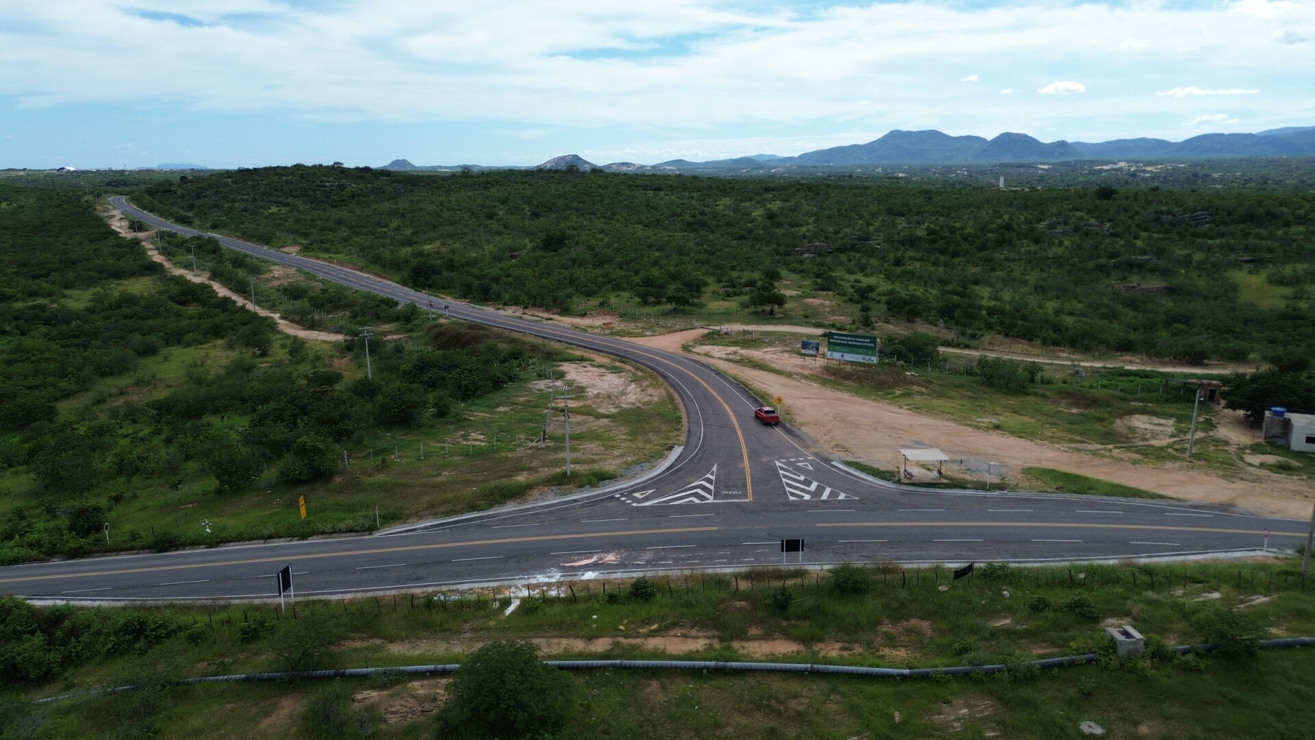 A Estrada que liga RN-118 e Barragem de Oiticica é entregue no Rio Grande do Norte