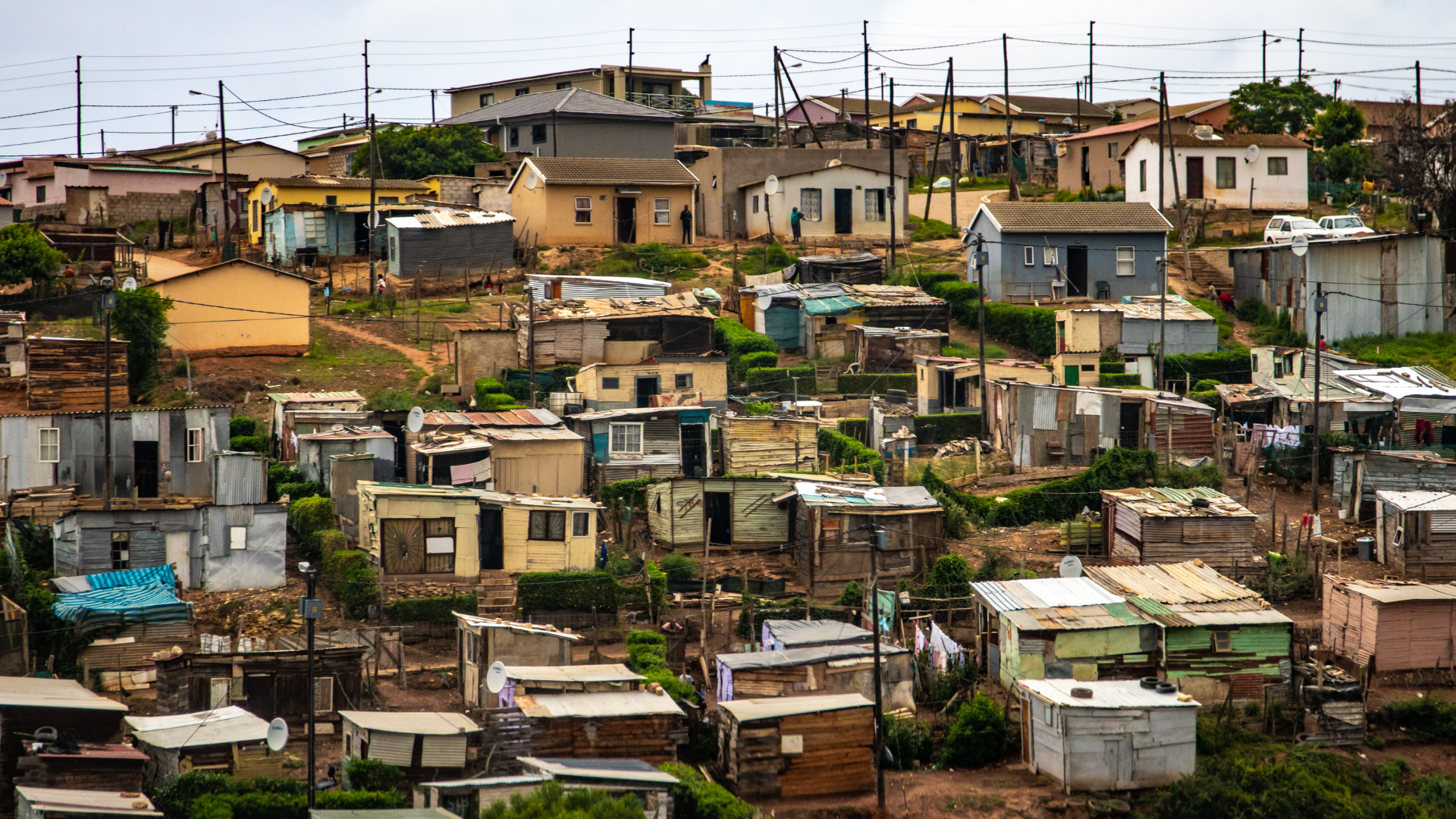 Racismo ambiental: quando a desigualdade define quem vive sob risco.