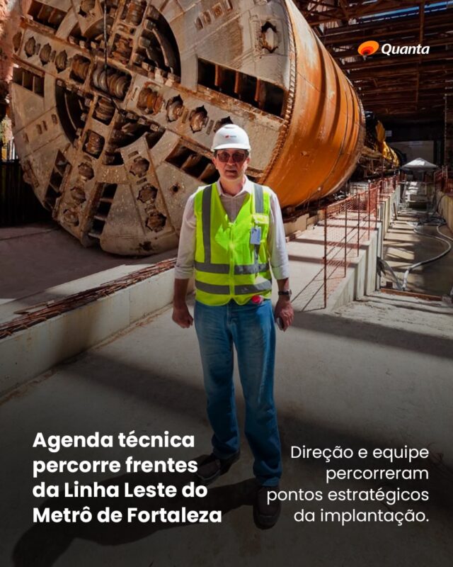 O diretor da Quanta, Urbano Machado, realizou agenda de visitas às principais frentes de implantação da Linha Leste do Metrô de Fortaleza, acompanhado por Fred Amaro, coordenador do contrato, e pelo engenheiro geotécnico Alysson Veras. O percurso incluiu a Fábrica de Aduelas, o pátio de estocagem, as estações Chico da Silva, Colégio Militar e Nunes Valente, além do shaft de emboque, dos sistemas de apoio às tuneladoras e dos túneis já escavados. A agenda permitiu uma leitura integrada dos avanços do empreendimento e dos desafios relacionados à escavação subterrânea, à geotecnia, às estruturas e à implantação dos sistemas metroviários. A Quanta atua no gerenciamento da Linha Leste, integrando planejamento, controle técnico e físico-financeiro, análise de projetos, gestão contratual, gerenciamento de interfaces e apoio à tomada de decisão ao longo da implantação. #Quanta #LinhaLeste #MetrôDeFortaleza #Gerenciamento #MobilidadeUrbana