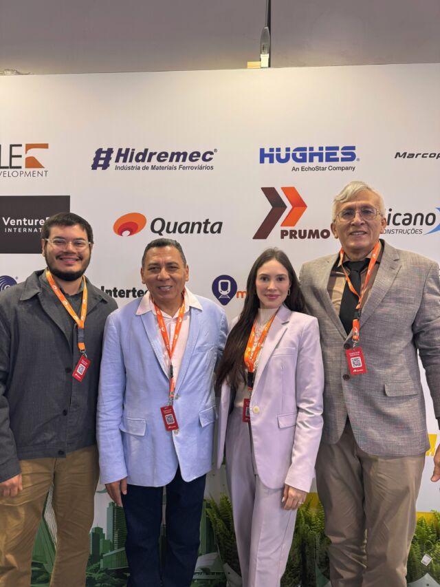 A Quanta está em missão internacional na InnoTrans 2026, na Alemanha. 🇩🇪 O evento é dedicado à mobilidade, transporte e infraestrutura. Nossos diretores Maíra Sales, André Sousa, Rui Santiago e Wilton Nascimento, marcam presença acompanhando de perto as principais tendências, tecnologias e soluções que estão transformando o setor. Estar na InnoTrans possibilita ampliar perspectivas, trazer novos aprendizados para os nossos projetos e acompanhar de forma próxima os caminhos que estão sendo construídos para o futuro do setor. #Quanta #InnoTrans2026 #Mobilidade #Infraestrutura #Transportes